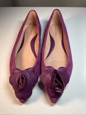 Taryn Rose Plum Suede Pointed Toe Flats with Floral Rosette Size5.5B Barely Used